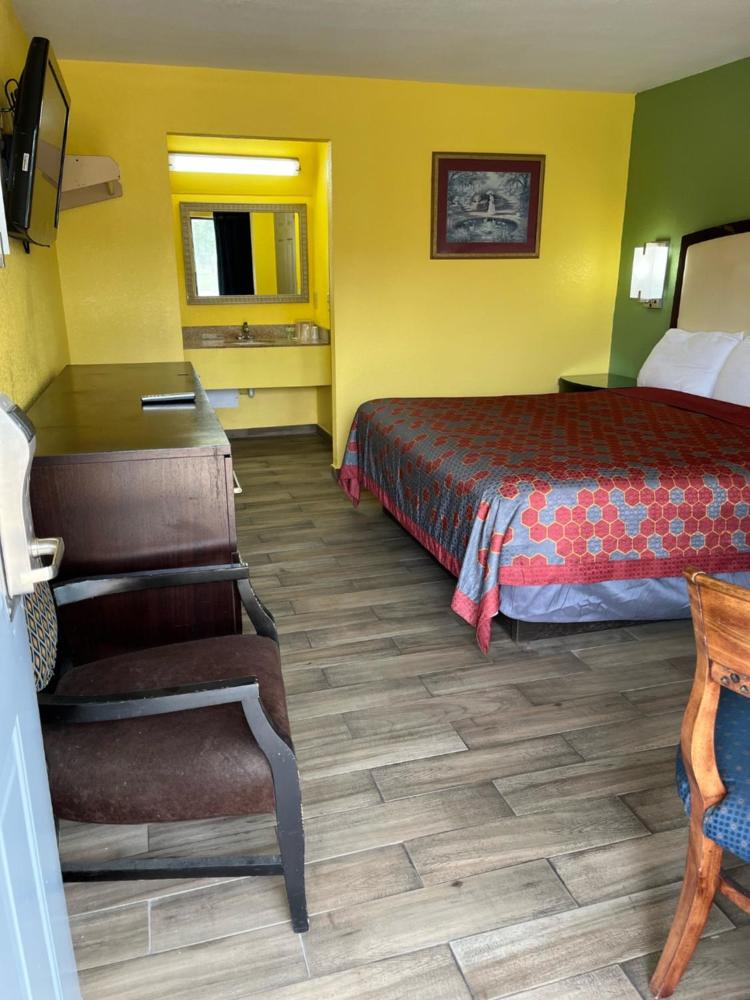 Standard King Room interior